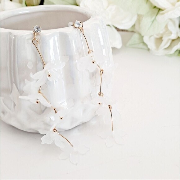 Gold statement Earrings Boho white Flower Clear  Floral dangle dainty 2/$30 - Picture 12 of 15